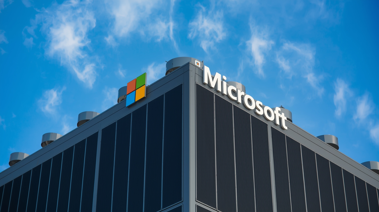 A Microsoft lança sua “fábrica de IA”: o supercomputador mais poderoso já construído. – Against Invaders – Notícias de CyberSecurity para humanos.