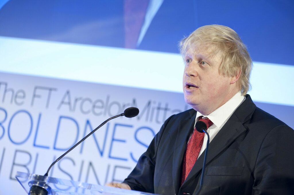 Boris Johnson está entusiasmado com a IA: ele usa o ChatGPT para seus livros.