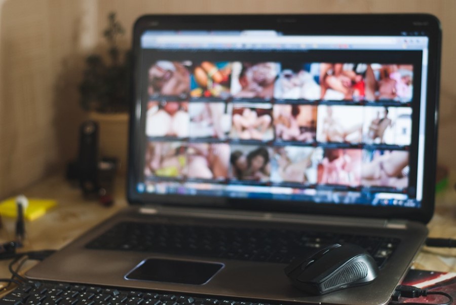 Starting November 12th, age verification for porn sites will be implemented in Italy. Whats changing?